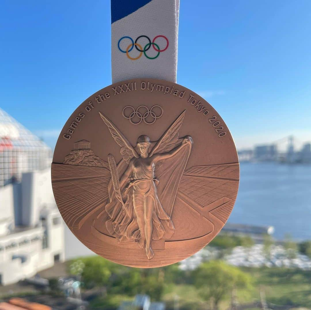 ブライオニー・ペイジのインスタグラム：「♥️ 2 years ago today 🇬🇧   So grateful for the extraordinary opportunities and memories an Olympic journey gives.  #olympicanniversary #tokyoolympics #tokyo2020 #trampoline」