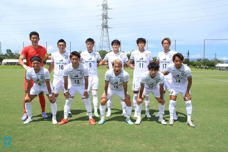 鮫島晃太さんのインスタグラム写真 - (鮫島晃太Instagram)「VSジェイリースFC 2-0 都農町から沢山応援に駆けつけてくれて、今回メンバーに入れなかった悔しい思いをしながらも沢山声出して応援してくれたチームメイト皆んなが１つになって戦って勝ち取った勝利！ リーグ戦も残り2試合。 必ず勝って九州チャンピオンになってJFL昇格します！ みんな最高！！！ #ヴェロスクロノス都農」7月30日 18時30分 - kotaaaa16