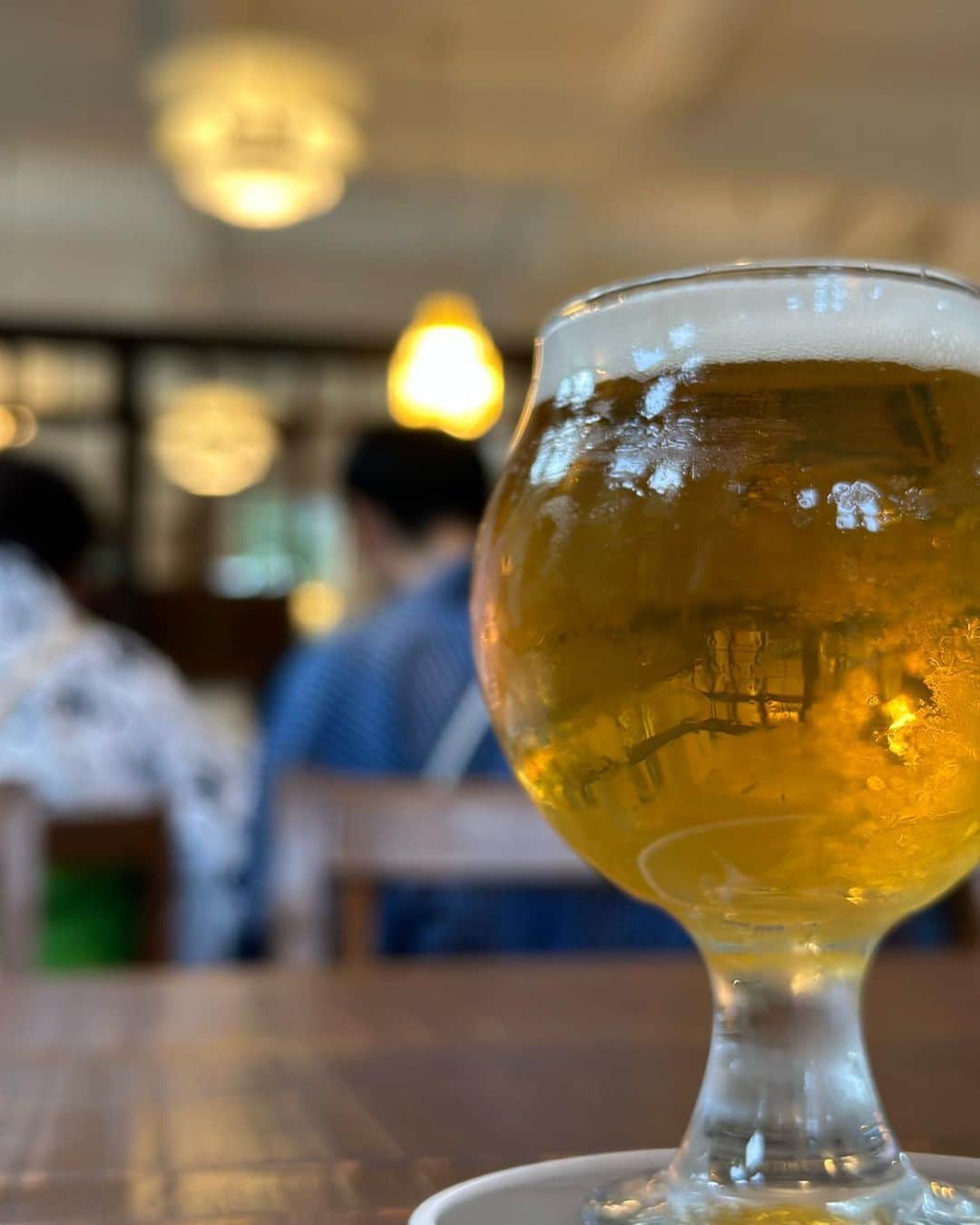 のインスタグラム：「他のお店の情報は☞@aira.ar50  やっと行けました！ 鎌倉のMOKICHI @mokichi_kamakura   大仏の通りを上っていくと ちょっと気になっていた 古い建物  何かに利用されれば良いのに…と思っていたら 茅ヶ崎の熊澤酒造のお店になりました❣️  日本酒はもちろん🍶 熊澤酒造のクラフトビール🍺や クラフトジン🍸も楽しめるお店です。  奥には半個室もあって ちょっとした集まりにも使えそう  #鎌倉 #鎌倉グルメ #鎌倉観光 #鎌倉ランチ #鎌倉デート #クラフトビール #お酒好きな人と繋がりたい #酒好き女子 #ビール女子」