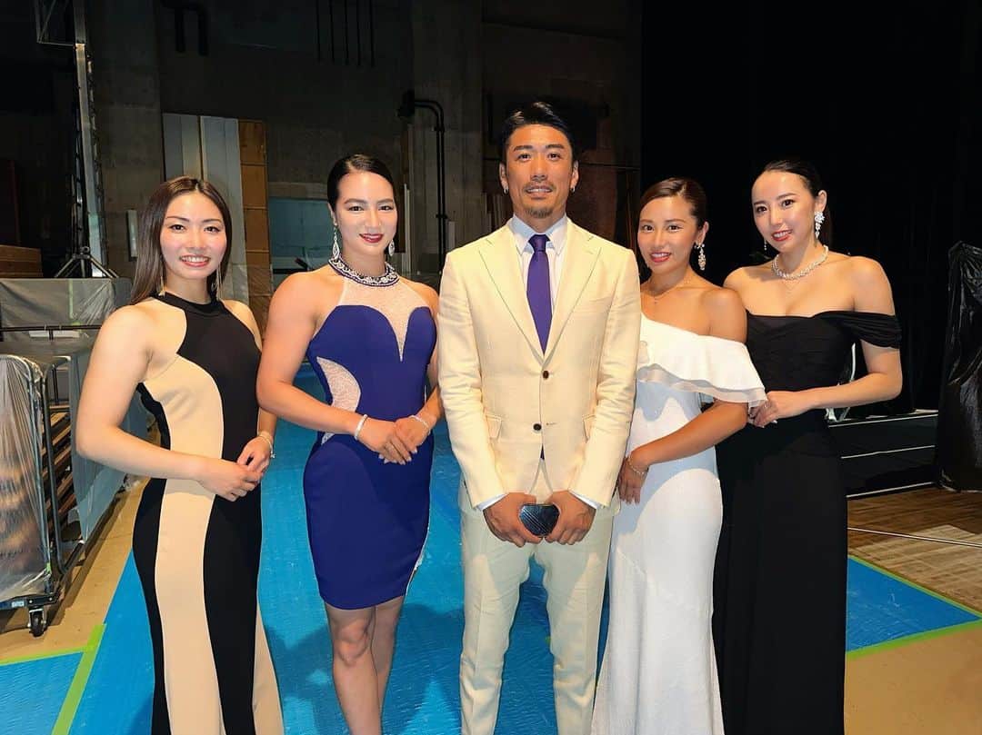 のインスタグラム：「昨日行われた @summer_style_award  東京予選＆JAPAN PRO  CHAMPIONSHIPの 審査員を務めさせていただきました！  ありがとうございました🙇  出場された選手の 皆様お疲れ様でした✨  #summerstyleaward  #サマスタ #サマースタイルアワード」