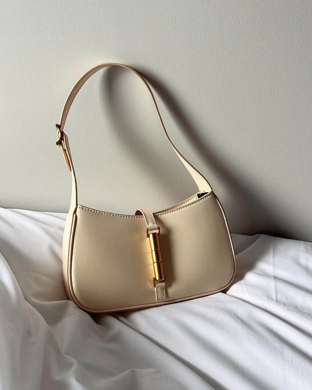 CHARLES & KEITH JAPAN CHARLES & KEITHのインスタグラム