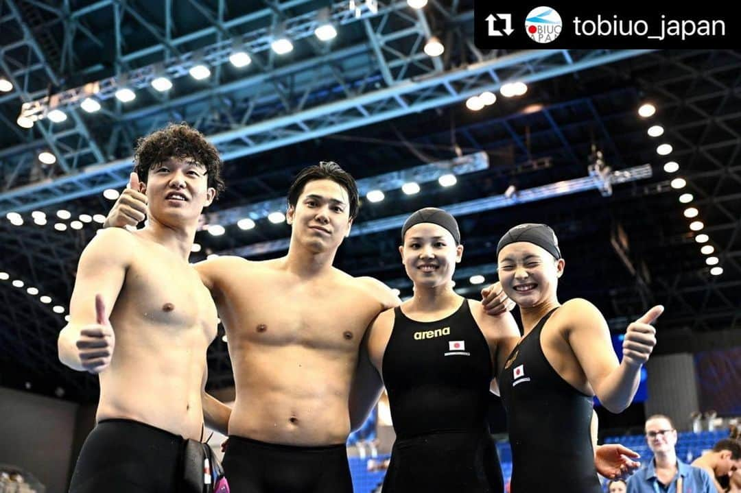 中村克のインスタグラム：「世界水泳福岡  決勝の雰囲気最高でした。  #Repost @tobiuo_japan with @use.repost ・・・ #WorldAquatics Championships Fukuoka 2023 Day7 #トビウオジャパン #tobiuojapan #swimming #JASF #worldaquatics #UnitedByWater #Fukuoka23 #AQUAFukuoka23 #競泳 #PICSPORT @picsport_japan #リレー #混合 #五味智信 @tomonobu_gomi #中村克 @katsumi.221 #池本凪沙 @na_gi_825 #神野ゆめ @jinno_yume」