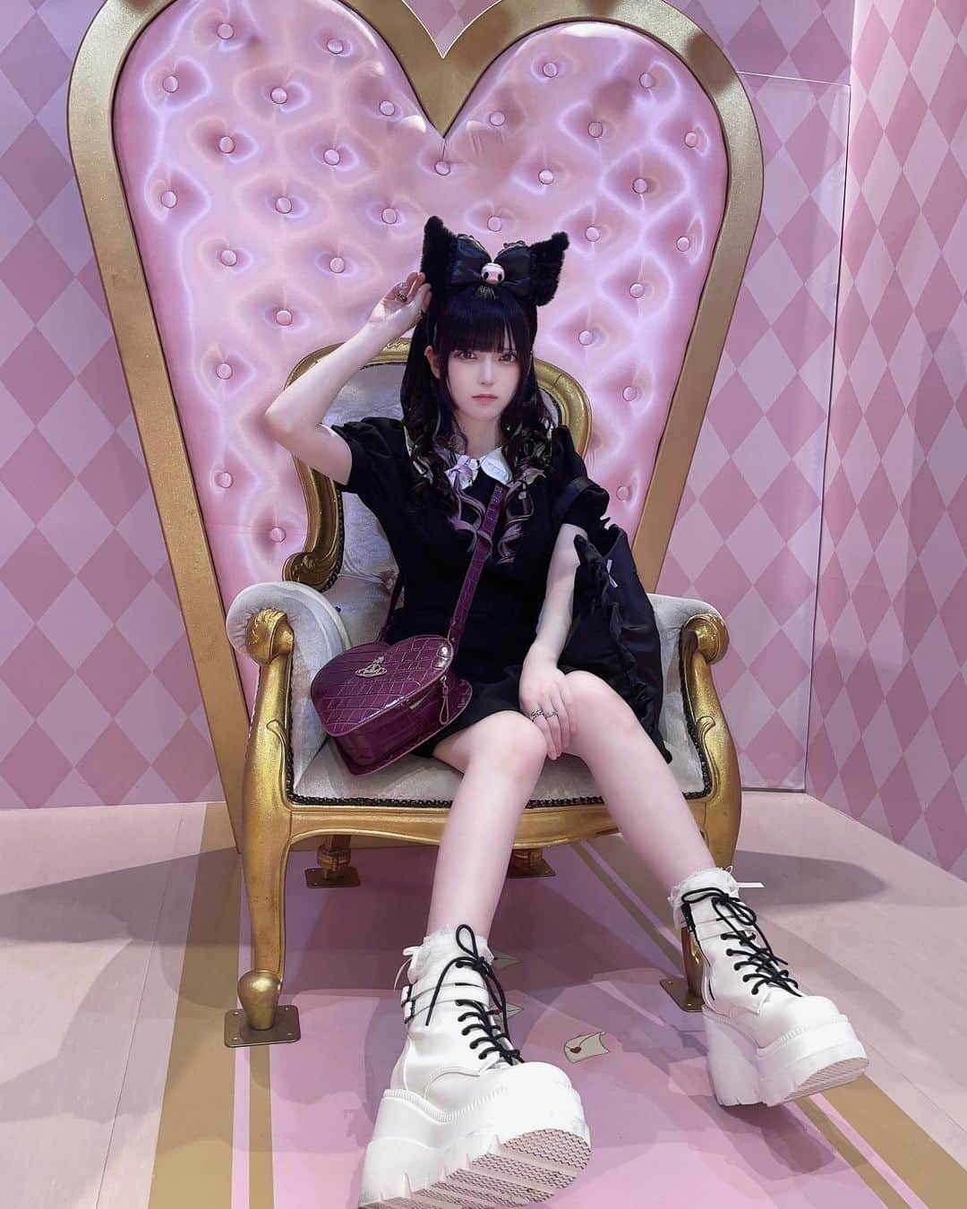 のインスタグラム：「piumさんのお洋服きてピューロ💗  #サンリオ #サンリオピューロランド #地雷 #クロミ #クロミコーデ #pium」