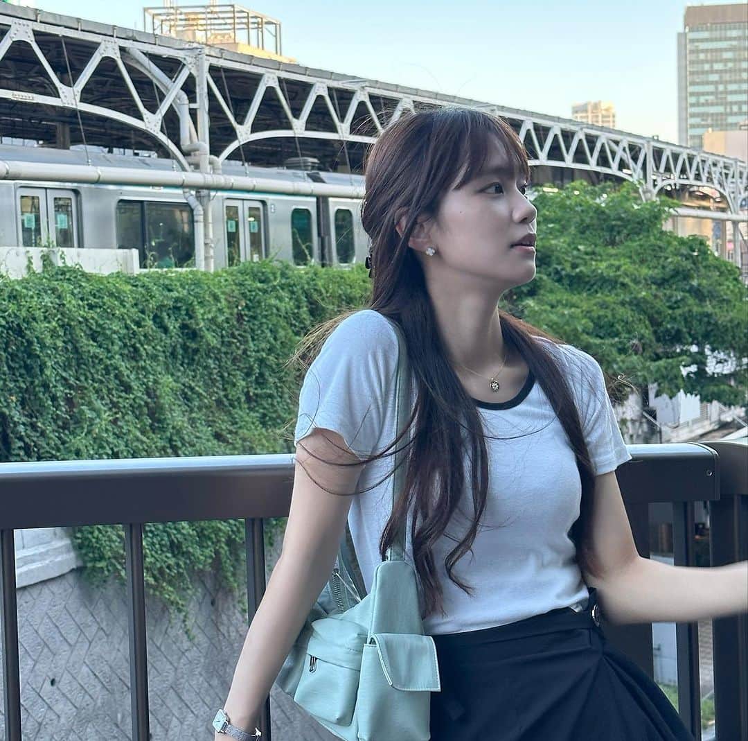 Janeぜうんのインスタグラム：「도쿄에 살지만 제대로 돌아다녀 본 적이 거의 없어서 나올 때마다 이런 곳이 있었어?! 이러고 메모장에 냅다 메모하는 나..이 날은 우에노 미술관 갔다 왔는데 특히나 14,1500년대 기독교 그림(?)이나 로댕 같은 조각 좋아하시면 완전 추천데스ㅎㅎㅎㅎ 久しぶりに東京を巡ったけど出る度にえ、こんなとこあるの？！ってびっくりしながらメモした日✍️この日は上野にある西洋美術館に中学生以来初めて行ってきた🎨ここは何回来ても良き🎨🤍 #fyp #tokyo」