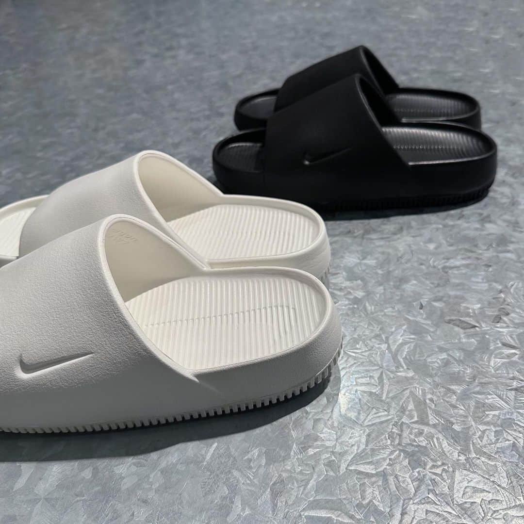 H BEAUTY&YOUTHさんのインスタグラム写真 - (H BEAUTY&YOUTHInstagram)「＜NIKE＞ CALM SLIDE for women ¥6,050  #H_beautyandyouth #エイチビューティアンドユース @h_beautyandyouth  #BEAUTYANDYOUTH #ビューティアンドユース #Unitedarrows #ユナイテッドアローズ #nike」7月30日 19時42分 - h_beautyandyouth