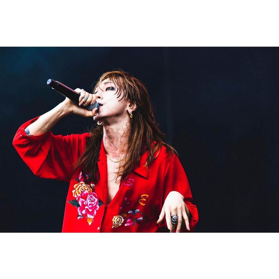 渋谷龍太さんのインスタグラム写真 - (渋谷龍太Instagram)「本日は苗場スキー場にオンステージ。 FUJI ROCK FESTIVAL'23。  写真 @cazrowaoki   #fujirockfestival #fujirock #greenstage #苗場スキー場 #superbeaver #🔰」7月30日 19時40分 - gyakutarou