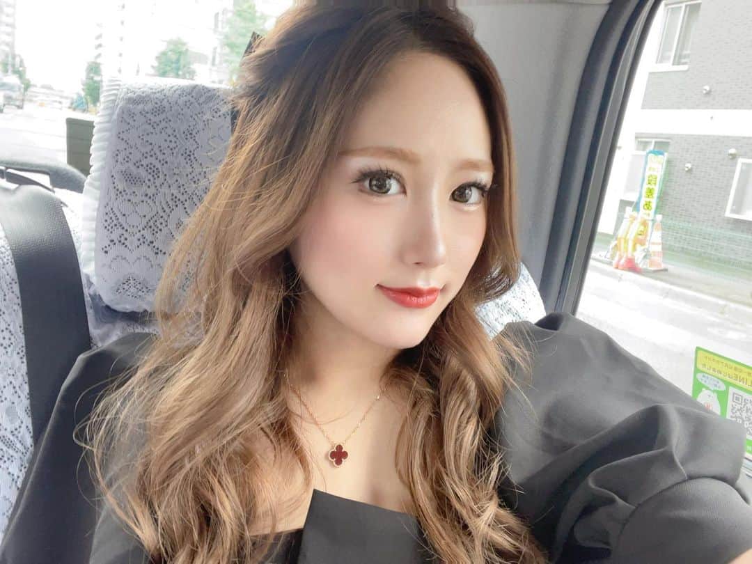 花咲うみのインスタグラム：「昨日友達の結婚式で幸せをおすそ分けしてもらった🤍🤍」