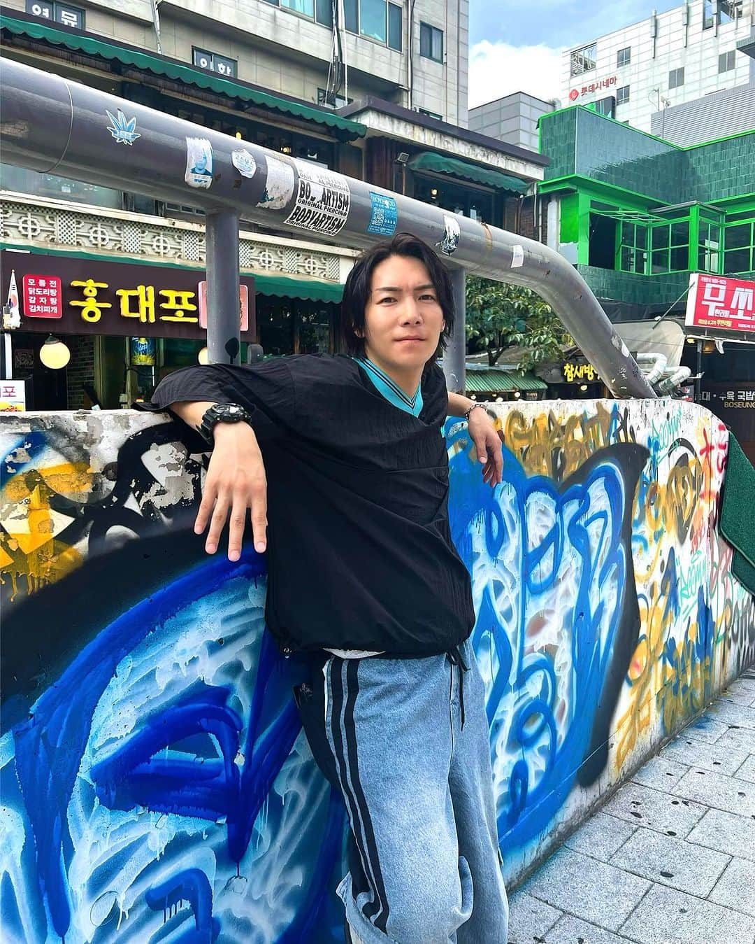 ジョーブログさんのインスタグラム写真 - (ジョーブログInstagram)「韓国旅行の写真アーーーップ！ 飯美味いし、安い服屋多いし、最高やん！ めちゃくちゃ近いしまた行こ👍 インスタ更新せんすぎて、写真溜まりすぎて、リアルタイムとかけ離れていってるw YouTubeだけやなくて、SNS更新頑張るわ！  今からまさ兄と飲みに行ってきまーす🤣  皆んな、夏楽しもなあ！！！ ほんならレディゴー👍」7月30日 19時48分 - joeanddream