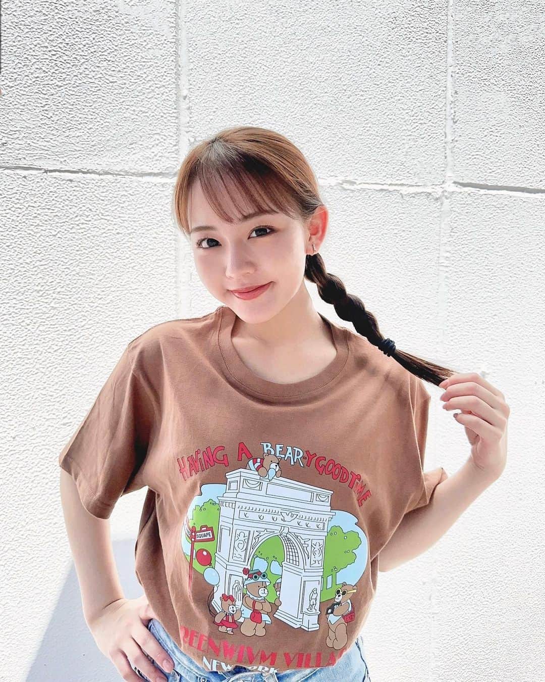 河野まひるのインスタグラム：「今日もあっちかった〜！！ レッスン→担々麺→サウナの日🌼 tops : @lacvert_official」