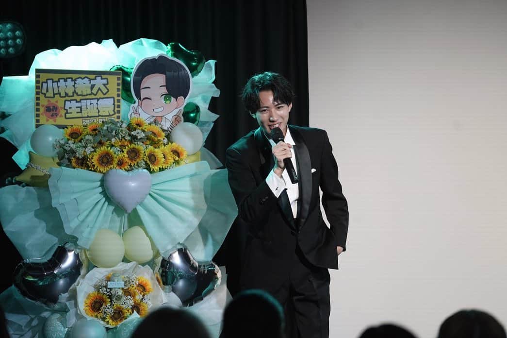 小林希大のインスタグラム：「改めて生誕祭イベントありがとうございました！😊 みんなと会えてとても幸せな一日でした！❤︎ みんなに支えられていることを改めて実感できて僕自身頑張ろうと思えました！🫶  みんなお仕事やバイト、お勉強大変だと思うけど一緒に頑張ろうねー！！😿」