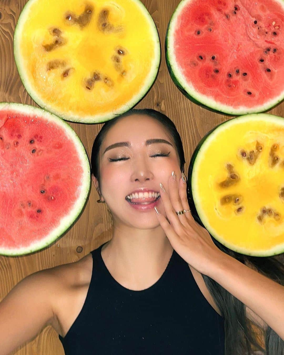 ᴍᴀʏᴀさんのインスタグラム写真 - (ᴍᴀʏᴀInstagram)「Cheers to the excitement of last night's event @warp_shinjuku ‼︎ Holding a Sweet Watermelon Festival at home today🥳Yummy yummy HAPPY SUNDAY‼︎  昨夜はWARP新宿ありがとうございました‼︎今日はマヤ宅でスイカフェスティバル開催中🤤🍉大玉激甘スイカで身体を整えて今夜からまた頑張って🎹明後日からまた飛びます🛫  @narafarm_373」7月30日 20時31分 - yamatomaya_jp