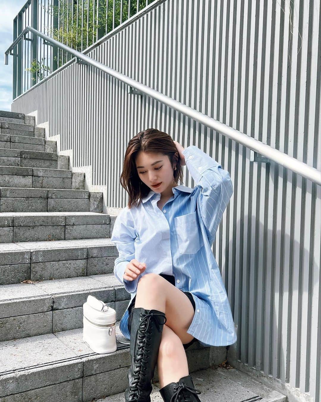 浪花ほのかのインスタグラム：「シャツかわいっすぎるーー😕😕 羽織にもトップスにも使えるから最近シャツ買いがち。。。🔆🔆  お洋服タグ付けしてます✨  #エイチアンドエム @hm」