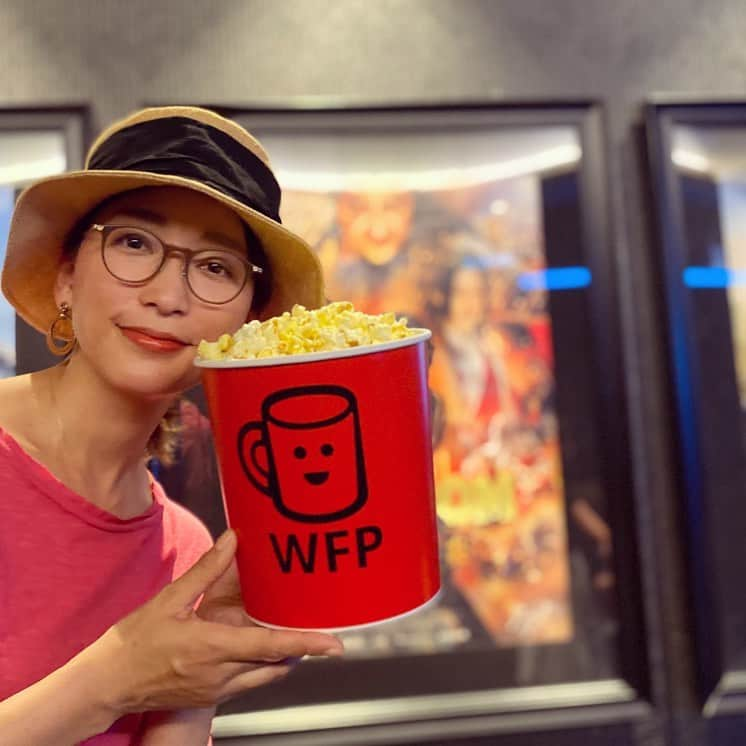 杏のインスタグラム：「「キングダム　運命の炎」観てきました！  ポップコーンがWFPでした🍿✨  映画館、満席！！  I went to see "Kingdom" in the movie theater. The popcorn was a WFP package. The seats were full!  #キングダム #いま運命が動き始める  @kingdom_movie  @wfp_japanoffice  @worldfoodprogramme」