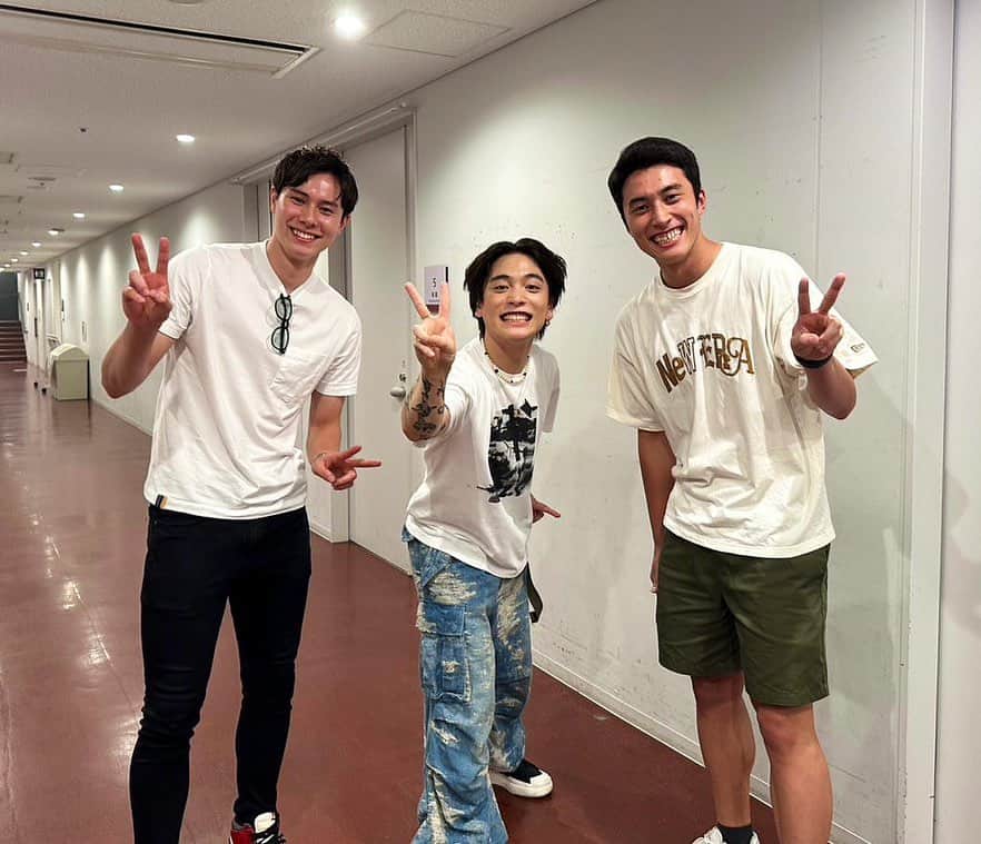 髙橋塁のインスタグラム：「生きてるだけでまるもうけ。  優里さん 本当にありがとうございました😊😭  #優里 #らんるい #髙橋藍 #髙橋塁」