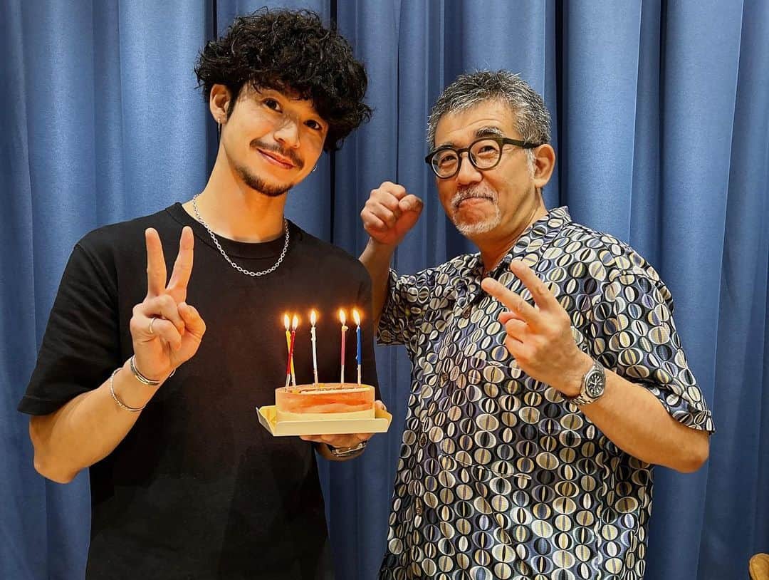菅谷哲也さんのインスタグラム写真 - (菅谷哲也Instagram)「お陰様で沢山の感謝と共に30歳を迎えることができました。  関係者の皆様、日頃より応援してくださる皆様、いつもありがとうございます。  日々感謝の気持ちを胸に、三十路も張り切って参ります🕺」7月30日 21時01分 - tetsuyasugaya