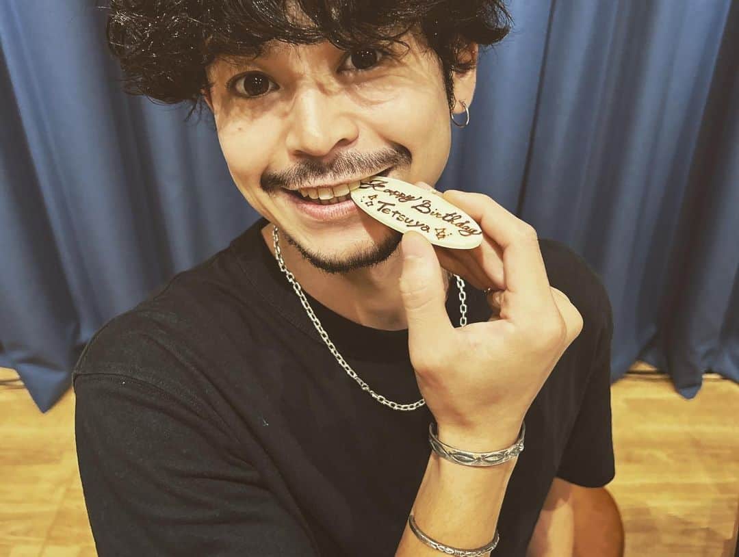 菅谷哲也さんのインスタグラム写真 - (菅谷哲也Instagram)「お陰様で沢山の感謝と共に30歳を迎えることができました。  関係者の皆様、日頃より応援してくださる皆様、いつもありがとうございます。  日々感謝の気持ちを胸に、三十路も張り切って参ります🕺」7月30日 21時01分 - tetsuyasugaya
