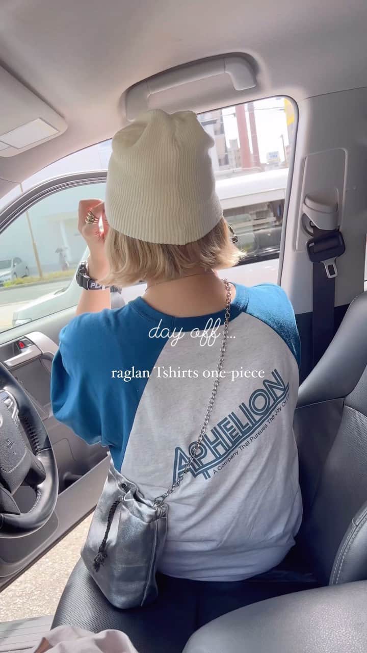 のインスタグラム：「こりゃめっちゃかわいくておすすめな ゆるっとラグランワンピース♡ くすみブルーでおしゃれやし ここまでオーバーサイズやと体型カバーはもちろん 風入るから涼しいんだな🥹🫶🫶  @andme_official   タイムセールでお得なので ストーリーのせときますね😆😆‼️  #andme #アンドミー #アンドミーコーデ #アンドミースタイル #大人カジュアル#カジュアル#高身長#高身長コーデ#メンズライク#骨格ナチュラル#カジュアルコーデ#オーバーサイズ」
