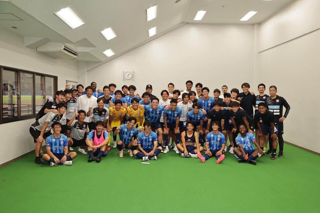 松井大輔のインスタグラム：「久しぶりの勝利　vs岐阜 1-0  ありがとう😊御座います 明日は朝10時半から練習試合  熱中症に気をつけてながら頑張りまーす‼️  #tokyo #kyoto #yokohama #soccer #1-0 #blue  #fc岐阜 #三ツ沢 #j3」