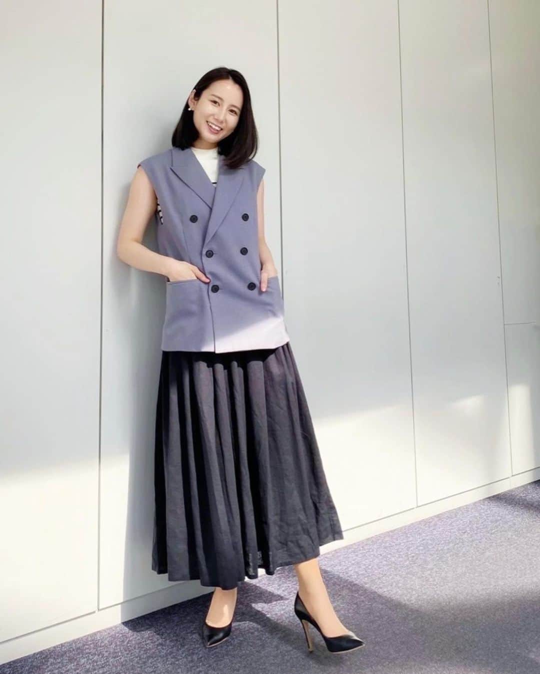 森川夕貴のインスタグラム：「* * 1. Skirts: strawberry fields   Best:murua  2.Celford  3.TONAL  4.tops: RAW FUDGE   Skirts:akikoogawa  5. MARIA  #outfit #衣装　#fashion」