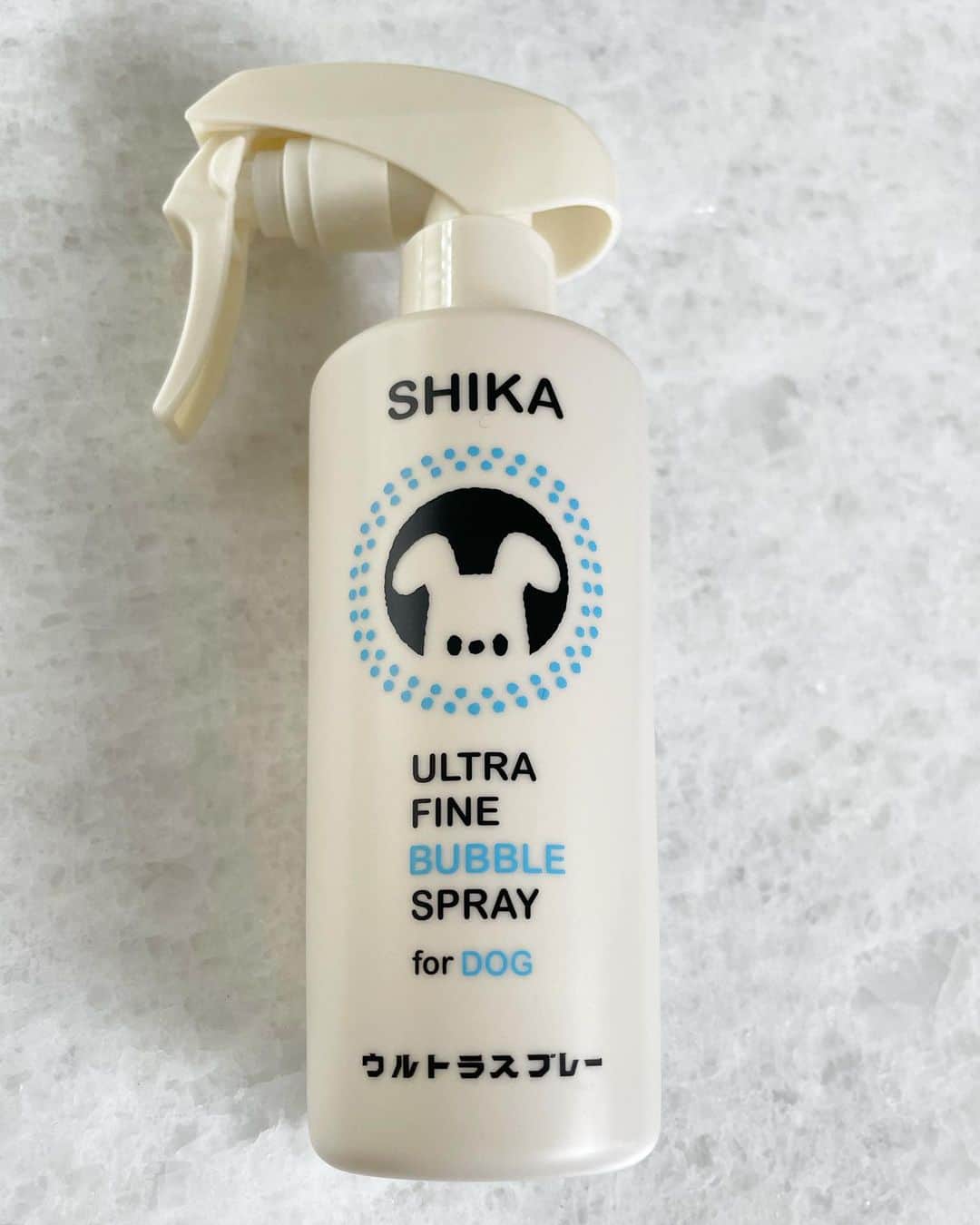 槙原寛己さんのインスタグラム写真 - (槙原寛己Instagram)「SHIKAのわんちゃん用のスプレー！ 炭酸でできているらしいです！ 洗浄、消臭、殺菌、保湿に効果があるそうです。 お散歩帰りや寝る前に使ってみていますが、良い感じ。  三浦家でShun Sudoさんと写真を撮りました！  @shika_official_ultra  #ウルトラスプレー #shika #愛犬 #愛犬家」7月30日 21時17分 - makihara17