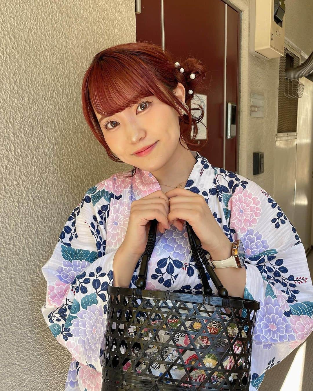 坂東遥さんのインスタグラム写真 - (坂東遥Instagram)「🎐🪄  今年初、浴衣 いかがでしょうか👘🌙  #浴衣」7月30日 21時21分 - b.haruka1103