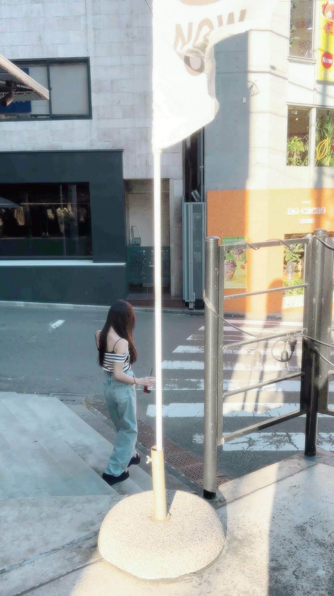 加藤美南のインスタグラム：「暑くて溶けそうな日だったな〜〜 夏のテーマで動画編集してみました🩵  #capcut #キャップカット #capcutテンプレート #動画編集　#サマーテンプレート#pr」