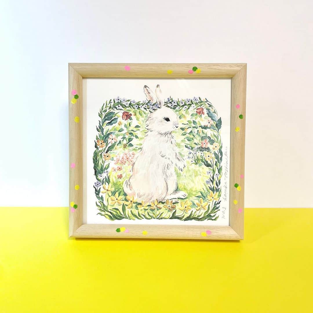 利光春華のインスタグラム：「no.3 green rabbit の複製原画🎨 洋服とセットで販売いたします💐  額装付き:15×15cm  #複製原画 #イラストレーション #artwork #illustration #利光春華」