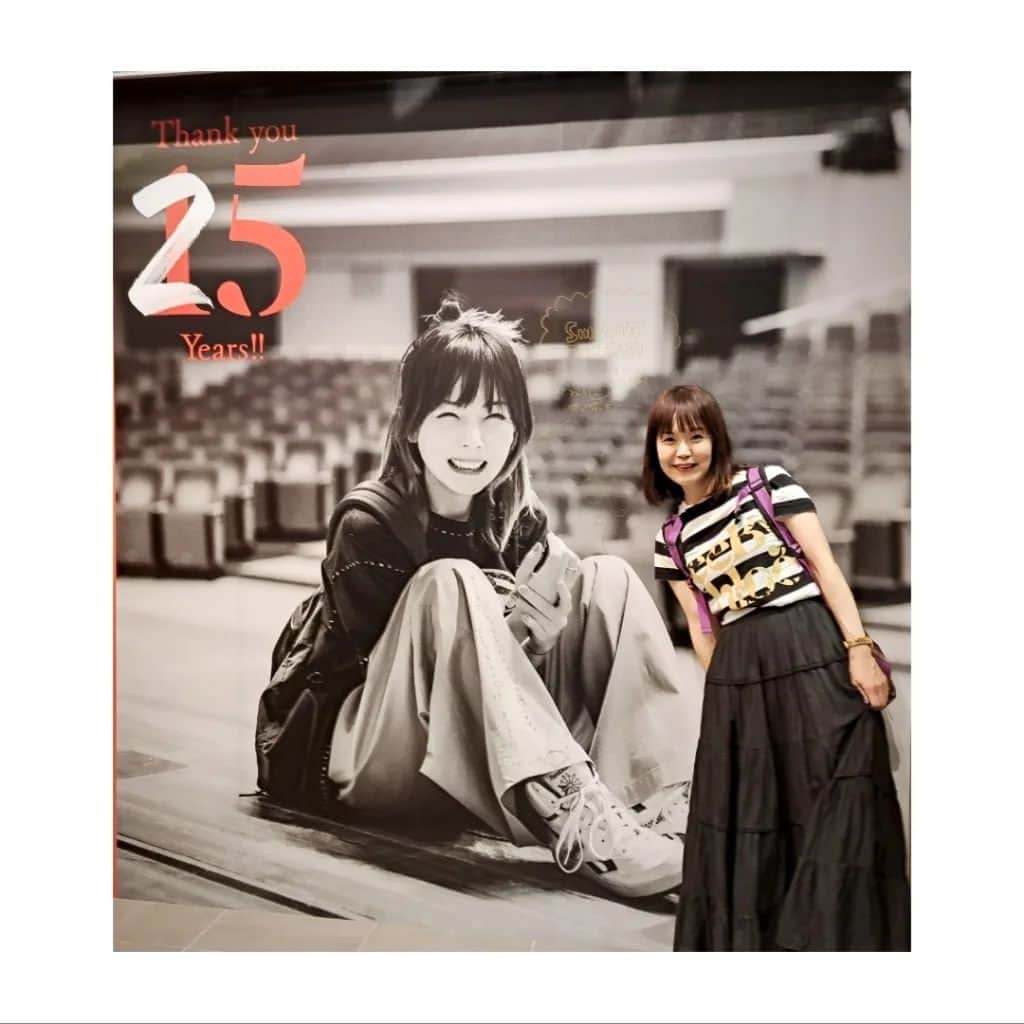 川原ちかよさんのインスタグラム写真 - (川原ちかよInstagram)「aikoちゃんのポップアップショップ。 SHIBUYA TSUTAYA！  居合わせたファンの人たち、 写真を撮り合ったり、 被らないように場所を譲り合ったり、 皆、優しくて、愛が溢れてた❤️  #aiko #shibuyatsutaya」7月30日 21時39分 - chikayo_baby