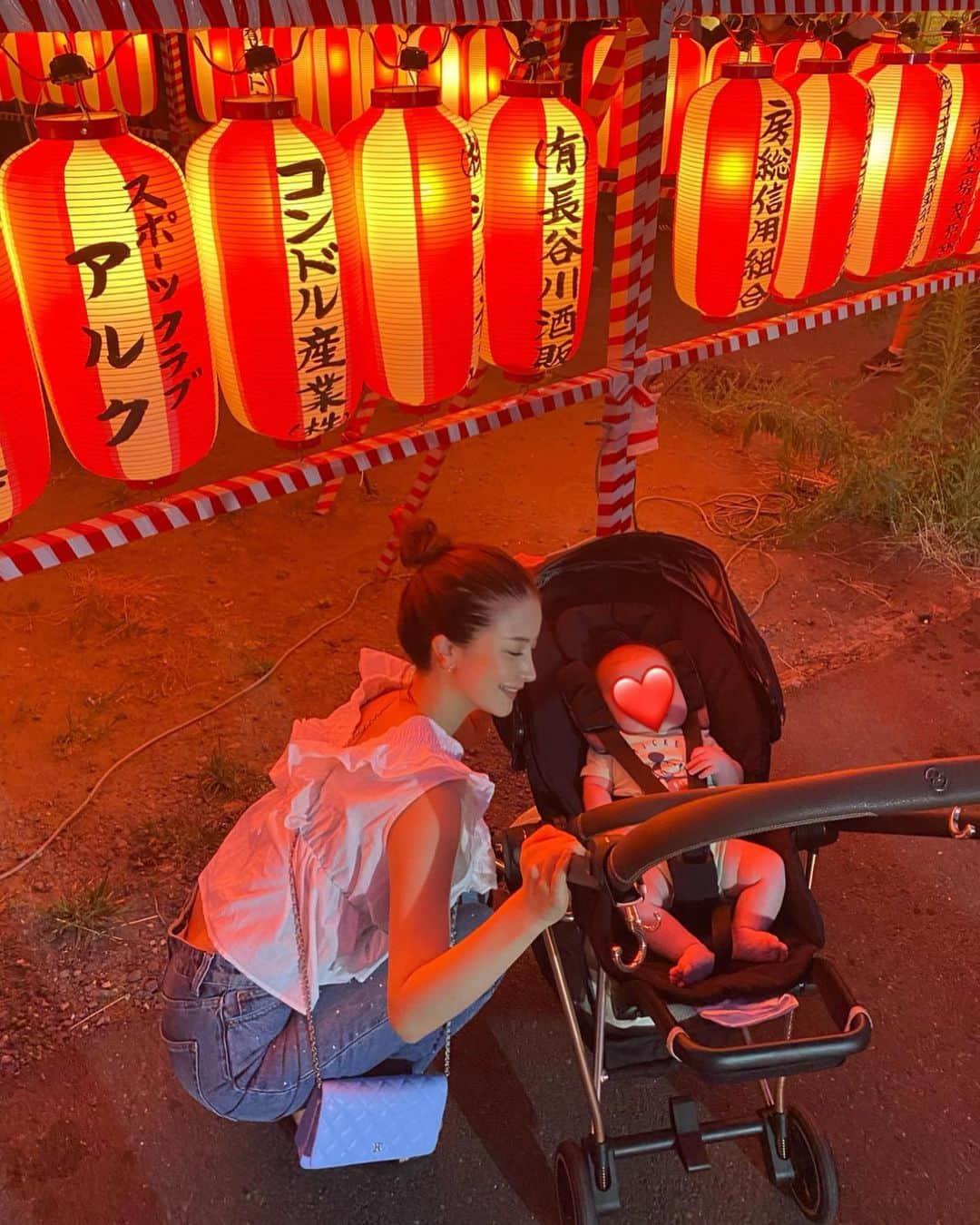 miiのインスタグラム：「はじめてのお祭り🪅  #お祭り#生後2ヶ月#男の子ベビー」