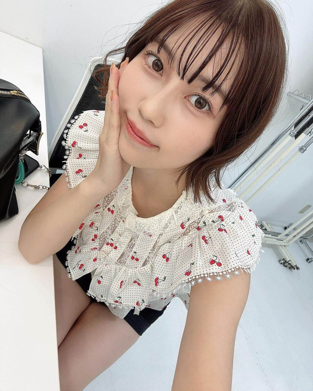 伊織いおさんのインスタグラム写真 - (伊織いおInstagram)「ショートパンツ久々すぎた！🍒 . . . . #グラドル #私服 #ショートパンツ #ショートボブ #グラビアアイドル #🍒 #좋아#셀#팔로우#오오티디#instagood#instadaily#me#攝影#旅遊攝影」7月30日 22時02分 - iocos69