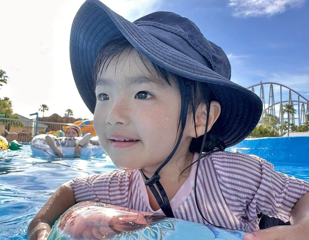 加藤千暁さんのインスタグラム写真 - (加藤千暁Instagram)「初のプールへ🏊‍♀️ めちゃめちゃ楽しくて、まだ遊びたくて泣いてましたー😂 ヤー楽しかった！！！ また！行く勇気がでたら行こう！ #夏休み#初プール」7月30日 22時15分 - chiaki525