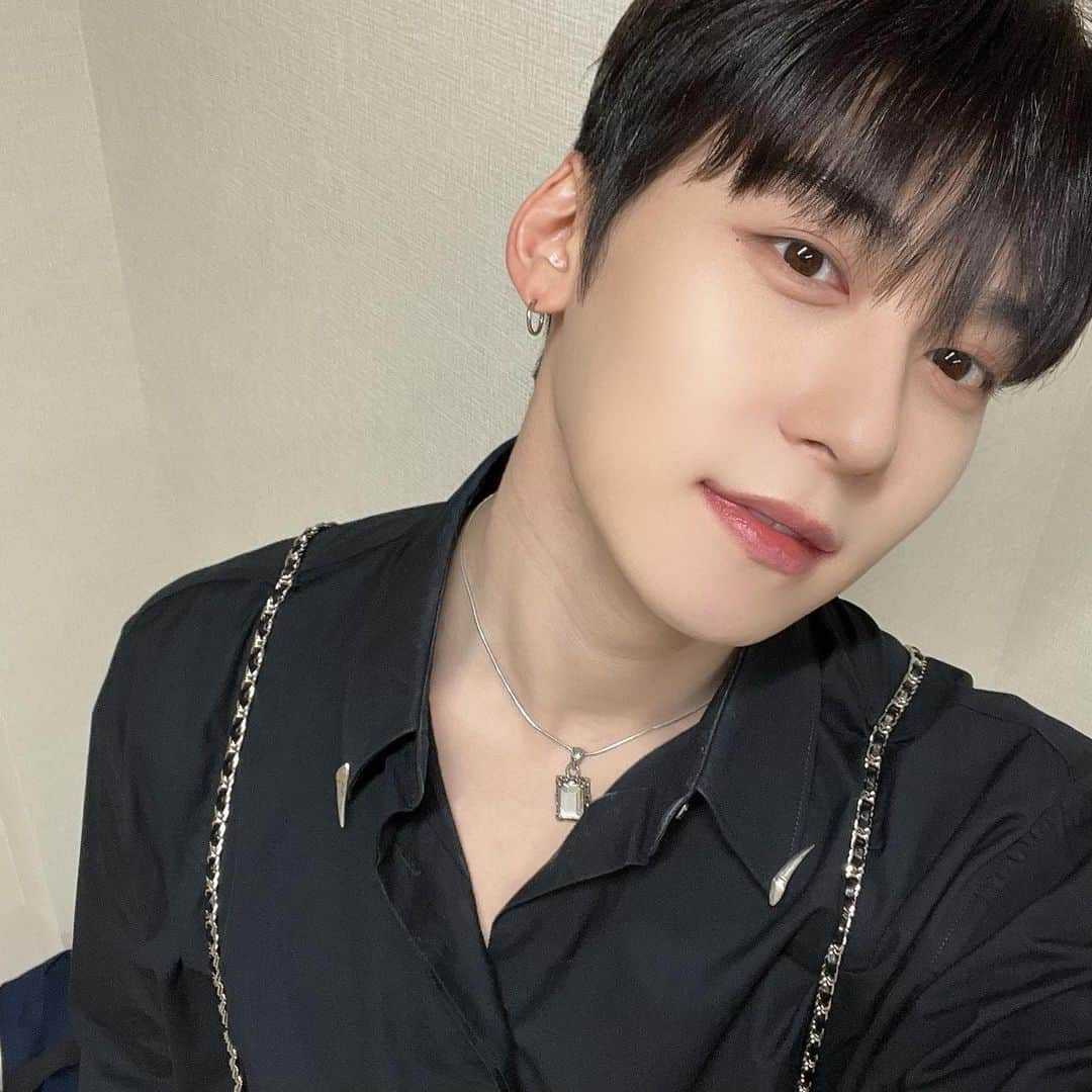 ONEUSさんのインスタグラム写真 - (ONEUSInstagram)「. [#건희] ☁️🌙💙‼️」7月30日 22時38分 - official_oneus