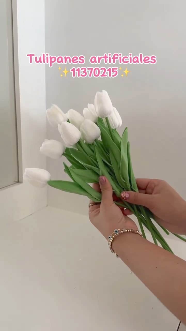 SHEINのインスタグラム：「Transform your space into your personal relaxation station with serene living essentials from SHEIN HOME 🏡✨ Which finds made you feel the tranquil vibes? 👇 @yeraldinevt  🔎14140053 11370215 13827707 11317545  #SHEIN #SHEINforAll #SHEINstyle #fashion #chic #saveinstyle」