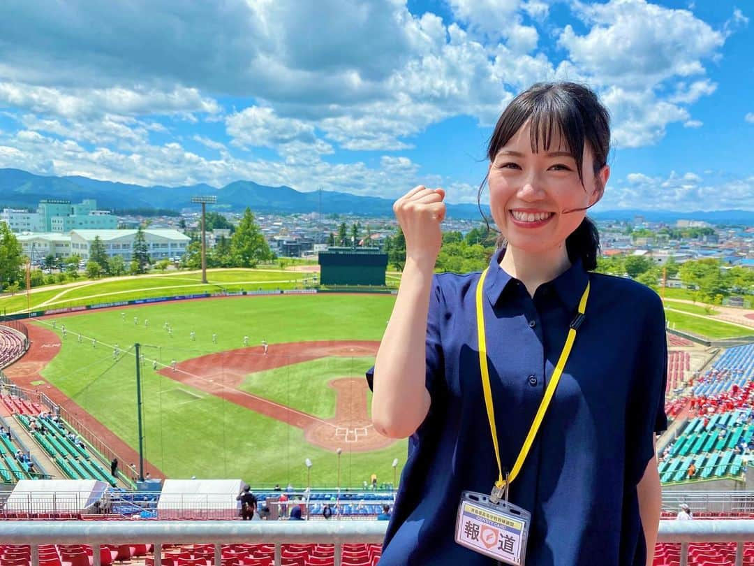 服部未佳さんのインスタグラム写真 - (服部未佳Instagram)「高校野球夏の青森大会⚾️決勝 #八戸工大一 × #八戸学院光星  延長10回タイブレークを制したのは、光星！ おめでとうございます🔥 大接戦！しびれました、、 最後の最後まで ハラハラドキドキが止まらないナイスゲームを ありがとうございました🥲👏🏻✨  #高校野球 #夏 #青森 #決勝 #はるか夢球場  #甲子園 #光星 #服部未佳 #アナウンサー」7月30日 22時36分 - mikahattori_aba