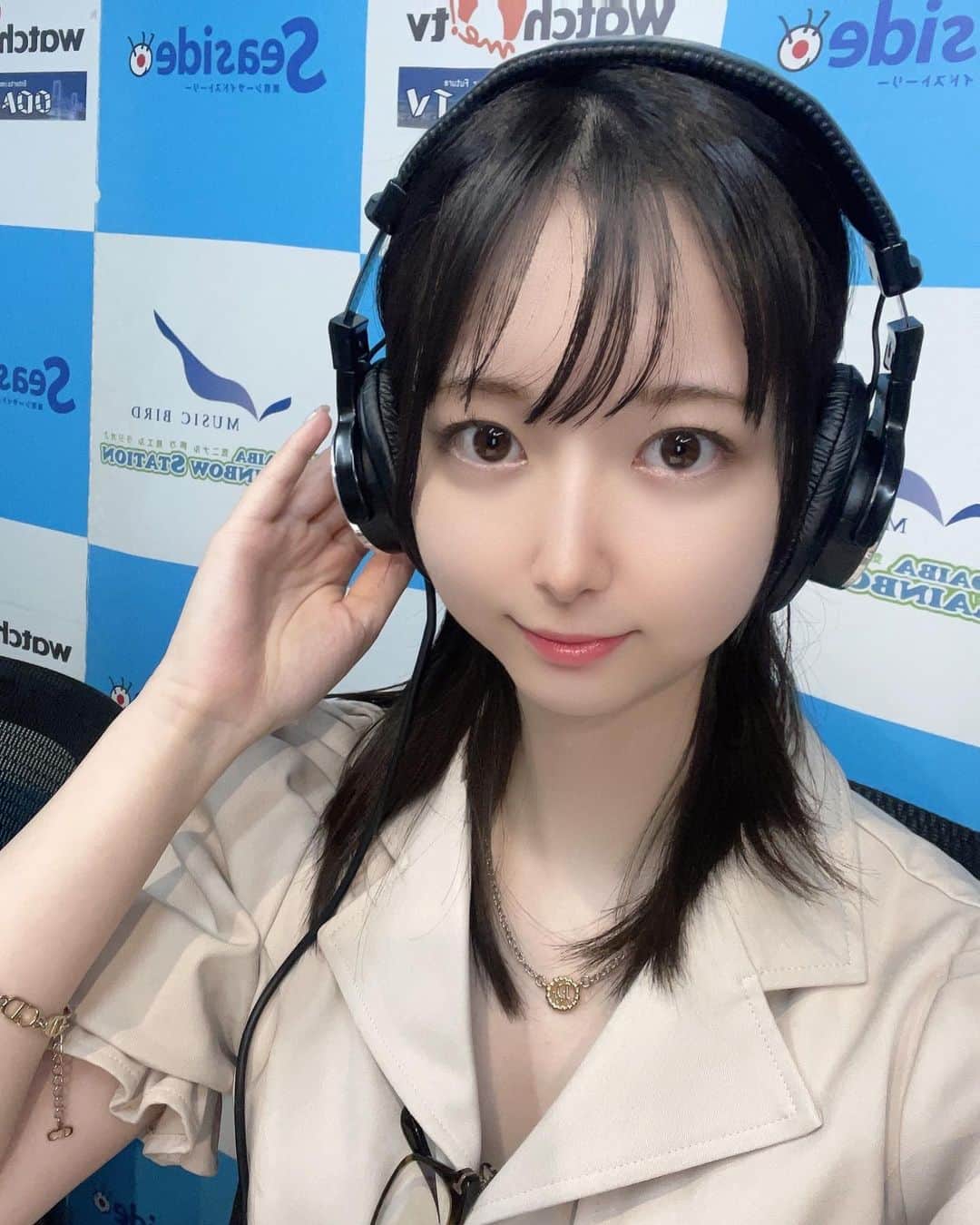 のインスタグラム：「・ この後、本日7/30(日)23:00~23:55は番組ナビゲーターを務めさせていただいてます「MUSIC HOT FLAVOR」の放送日です！  TOKYO FM系ミュージックバード・全国コミュニティFM113局でオンエアです。  今夜のゲストは、 #藤田恵美 さんです。  コーナーはお久しぶりです☺️  #ナナコとこうきのほっと一息 をお届けします☕️  ぜひラジオをお楽しみください！  #radio #musichotflavor  #musicbird #tokyofm #ラジオ #ラジオパーソナリティー #l4l #fashion #グラドル #cosplayer #音楽 #アイドル #我的最愛 #meltthelady #fashion  #fashiongram #좋아요 #오오티디  #model #girl  #cute #instagood #アナウンサー #cosplay #音楽好きな人と繋がりたい #声優 #ラジオ #ミスヤングチャンピオン2023」