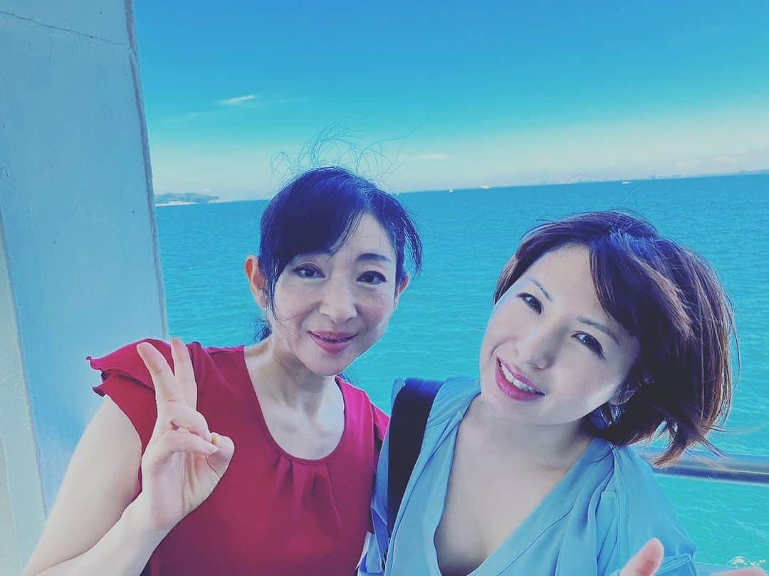 愛葉るびさんのインスタグラム写真 - (愛葉るびInstagram)「大好きな  #吉行由実 監督と 大好きな  #小池絵美子 さんと  #横須賀 ！ #久里浜  #ペリー公園  真夏の海と海の幸と美味しい地元野菜を堪能しました🤗  たくさん話できて癒された本当に❣️❣️❣️  海の風で髪ボサボサ!!!」7月30日 23時04分 - aibarubyruby