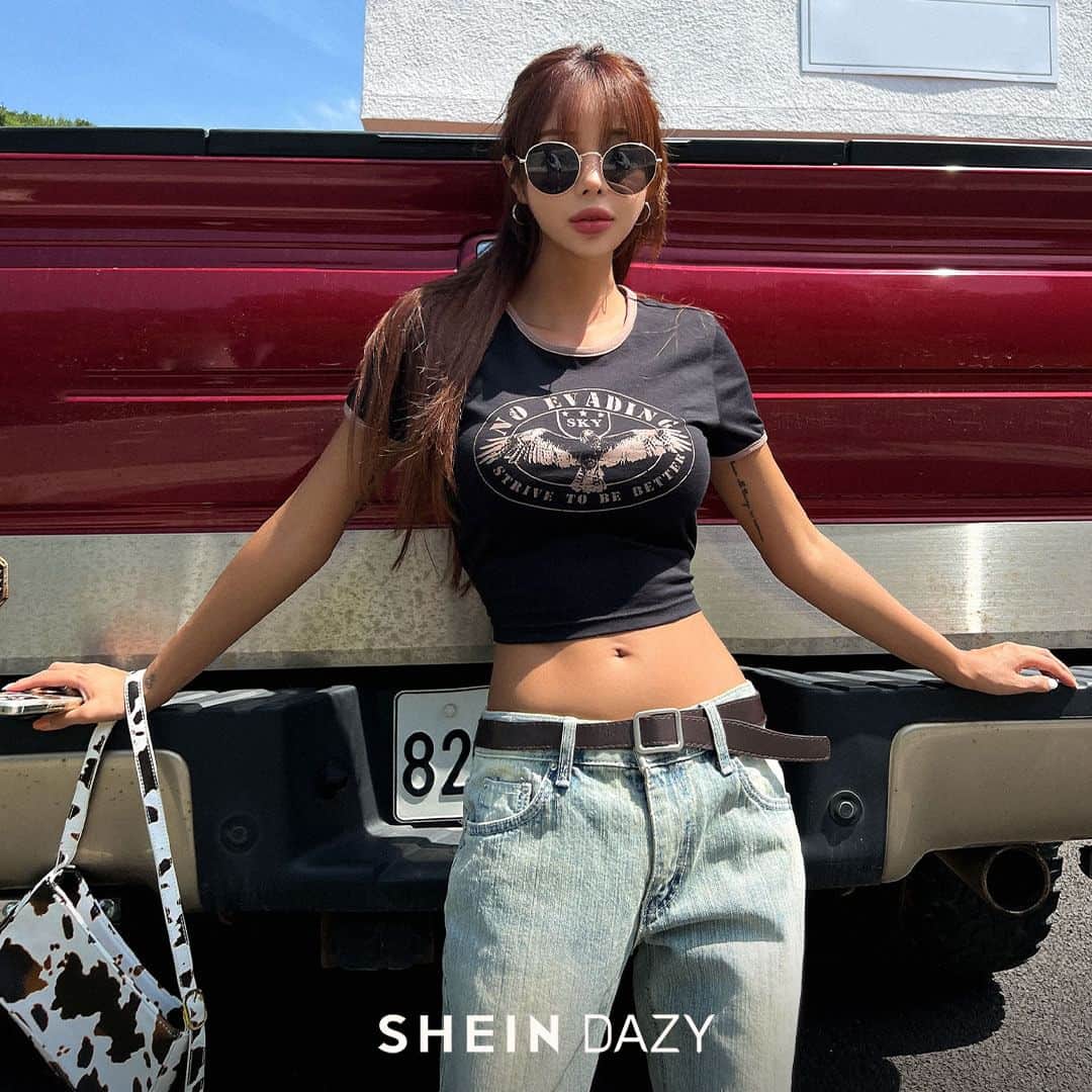 SHEINさんのインスタグラム写真 - (SHEINInstagram)「Which DAZY street style slay is giving "I dress up for nobody but me" energy: 1, 2,3,4 or 5? 👇  🔎18344680 18211627 18144596 18210102  #DAZY」7月30日 23時00分 - sheinofficial