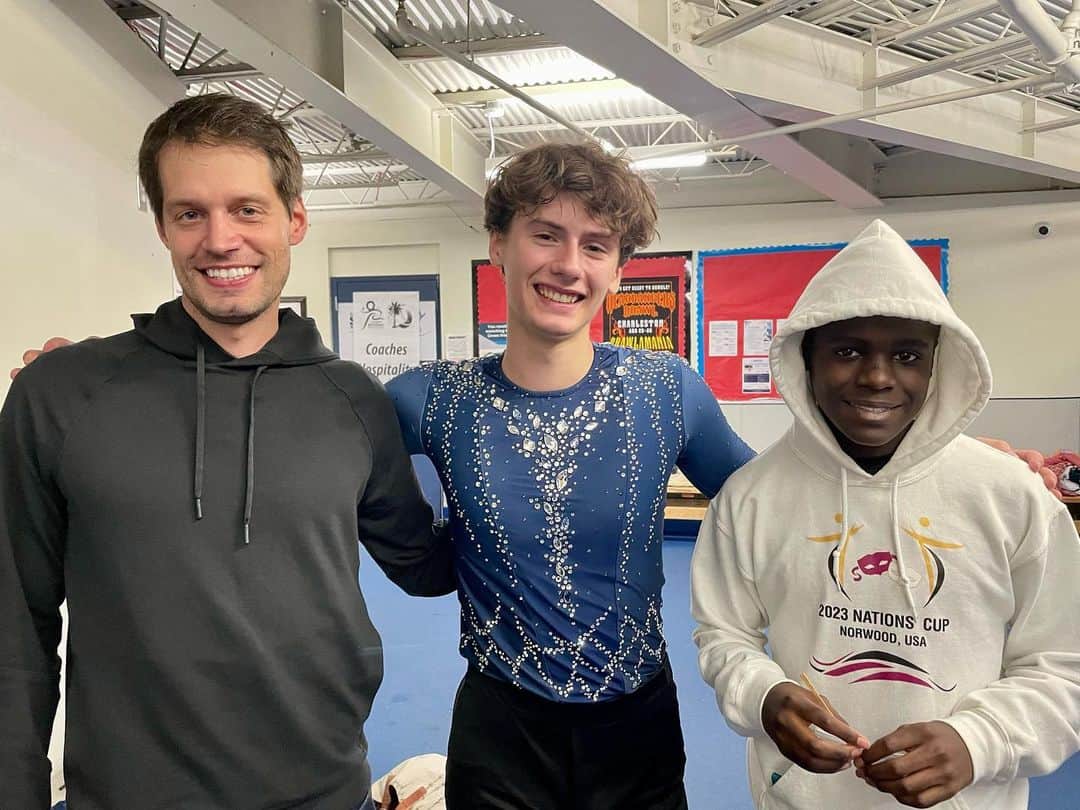 ヴィクトール・ファイファーさんのインスタグラム (ヴィクトール・ファイファーviktor_pfeifer)