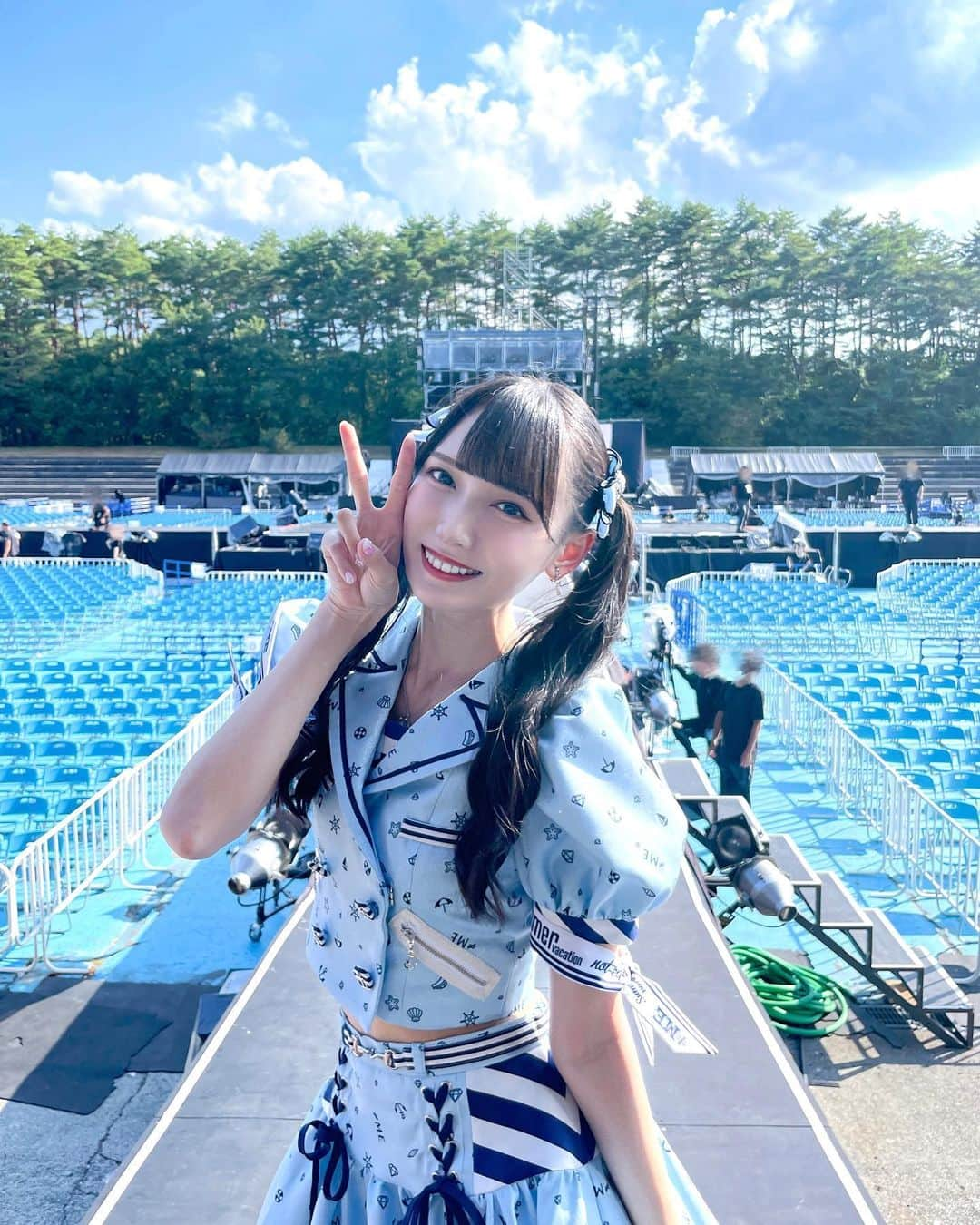 鈴木瞳美のインスタグラム：「❤︎  ＂イコノイジョイ2023＂2days ありがとうございました🏝️🫧  お水も泡もシャッフルも 全部が本当にたのしくて 最高の夏感じちゃった〜！❤︎  今年はドキドキがいっぱいだったなあ。  グッズもボードもすごくうれしかった！！！ 目を合わせて笑ってくれてありがとう💭  またたくさん感想トークしようね🐈ﾞ  すごい暑かったりお水浴びたりだったので ゆっくり休んでね…！！  また明日からもがんばろ〜👶🏻」