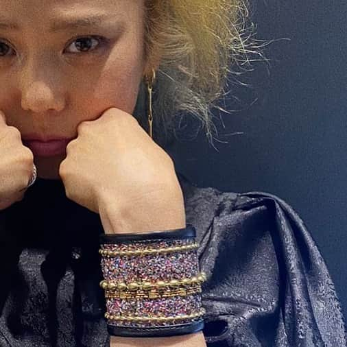 CHARAのインスタグラム：「clothes&bangle @fumietanaka_jp  pierce @mariablackjp  ring @unbytomoyoyoshida」