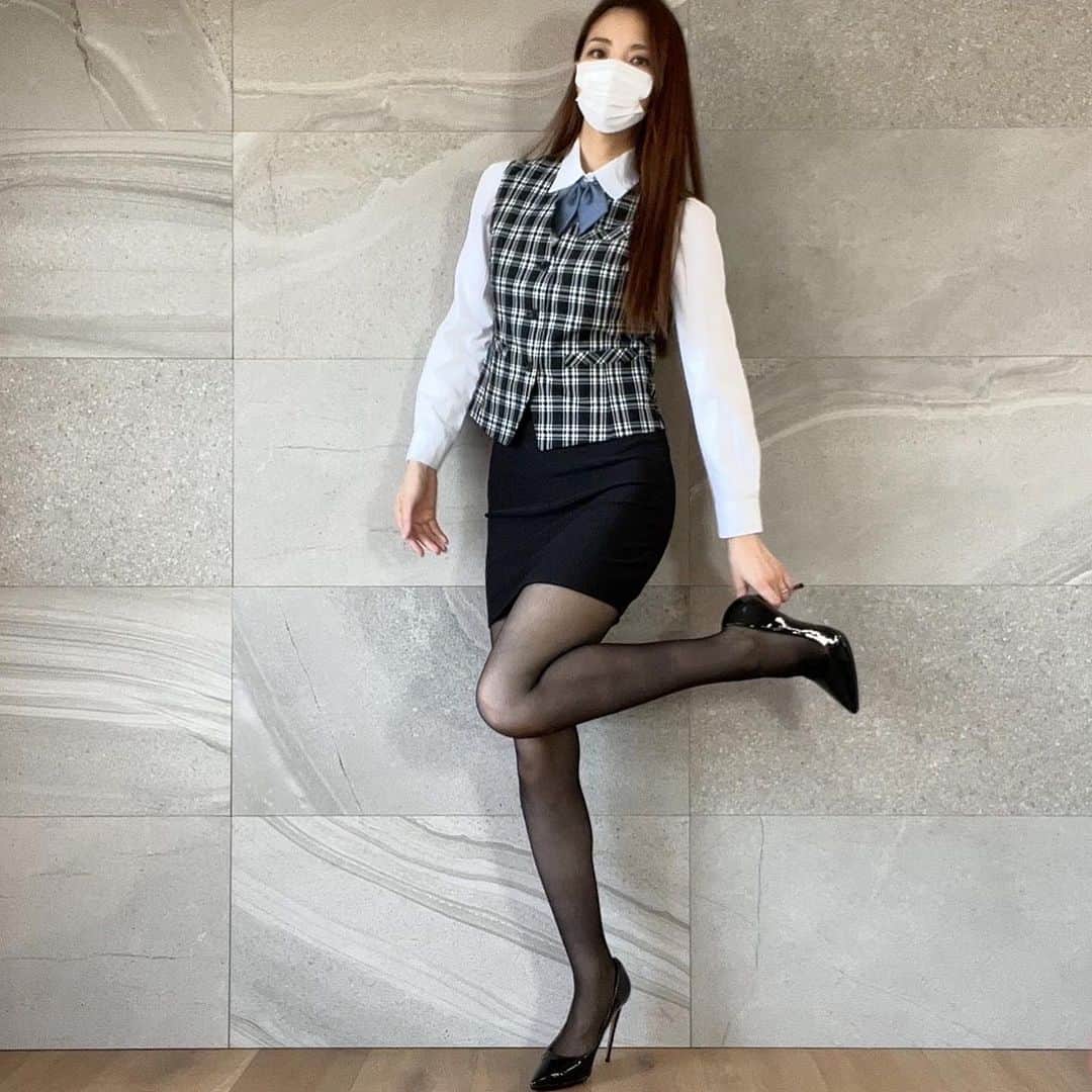 小林加奈のインスタグラム：「7月最終日😊 動画はYouTubeで公開してるよ🌟」
