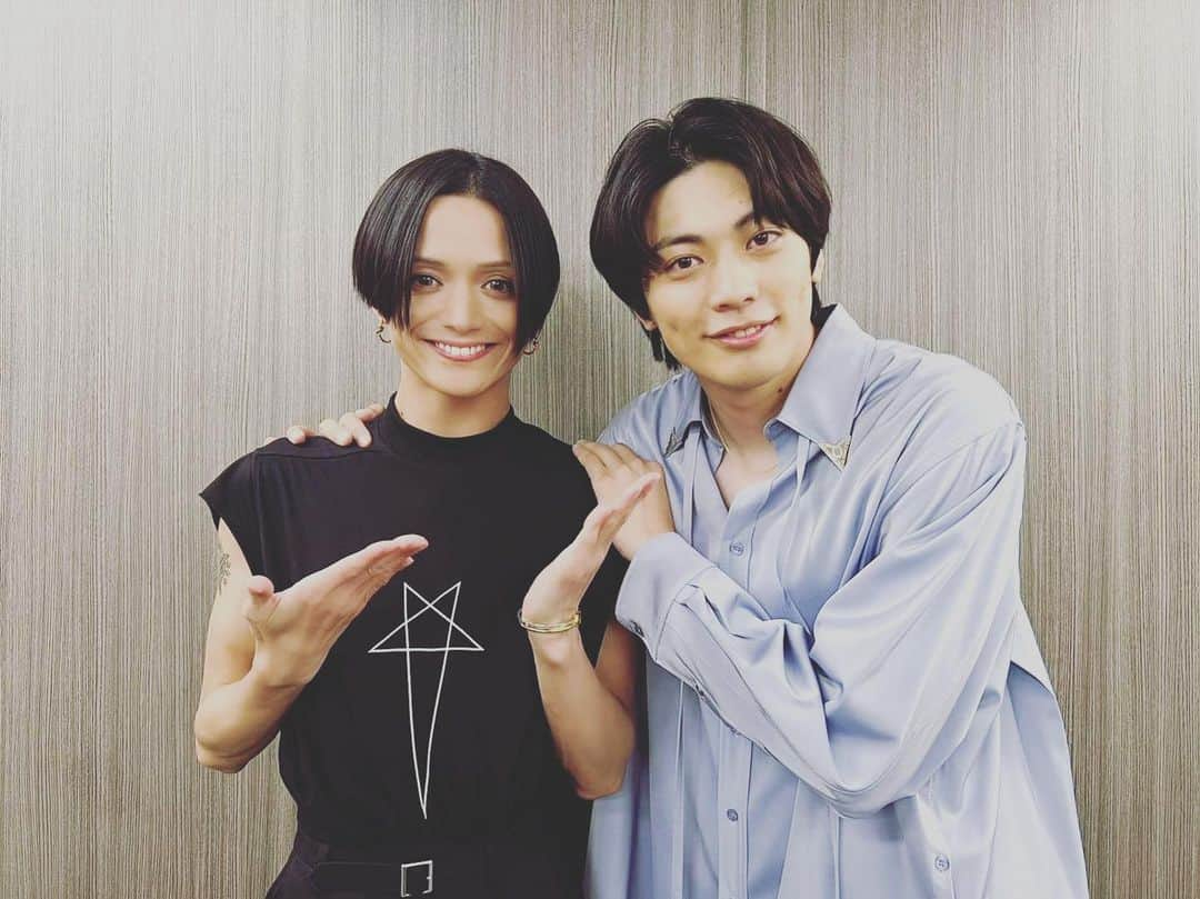 三浦涼介さんのインスタグラム写真 - (三浦涼介Instagram)「. 久方ぶりの東の啓介のとんちゃん 相変わらずお兄ちゃんの様でしたw #2人のMCコーナー素敵過ぎ。 #東啓介さん #MusicalLovers2023 #コンサート出演」7月31日 9時08分 - ryosuke.miura216