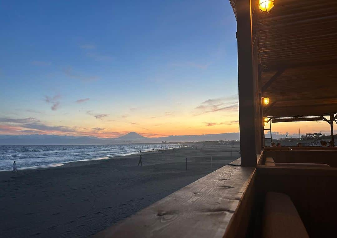 稲垣雅彦さんのインスタグラム写真 - (稲垣雅彦Instagram)「海の家 鵠沼海岸 #streetphotography #海 #beach  #湘南 #shonan  #海の家  #japan #instagood #富士山 #mtfuji @toramii_kugenuma #beachhouse」7月31日 9時38分 - masahiko_inagaki