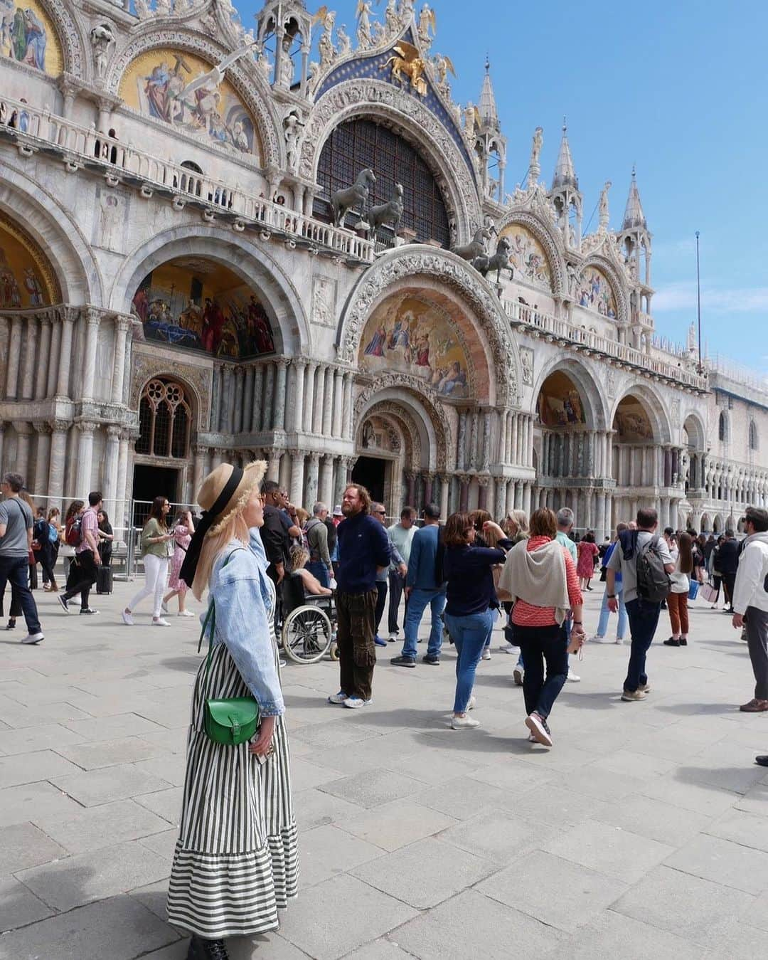 入山杏奈さんのインスタグラム写真 - (入山杏奈Instagram)「Recordando mi viaje a Venecia… 😮‍💨💖  ベネチア、ヴェネチア、ヴェネツィア、どれが正しい日本語表記なんでしょうねぇ。」7月31日 10時15分 - iamannairiyama