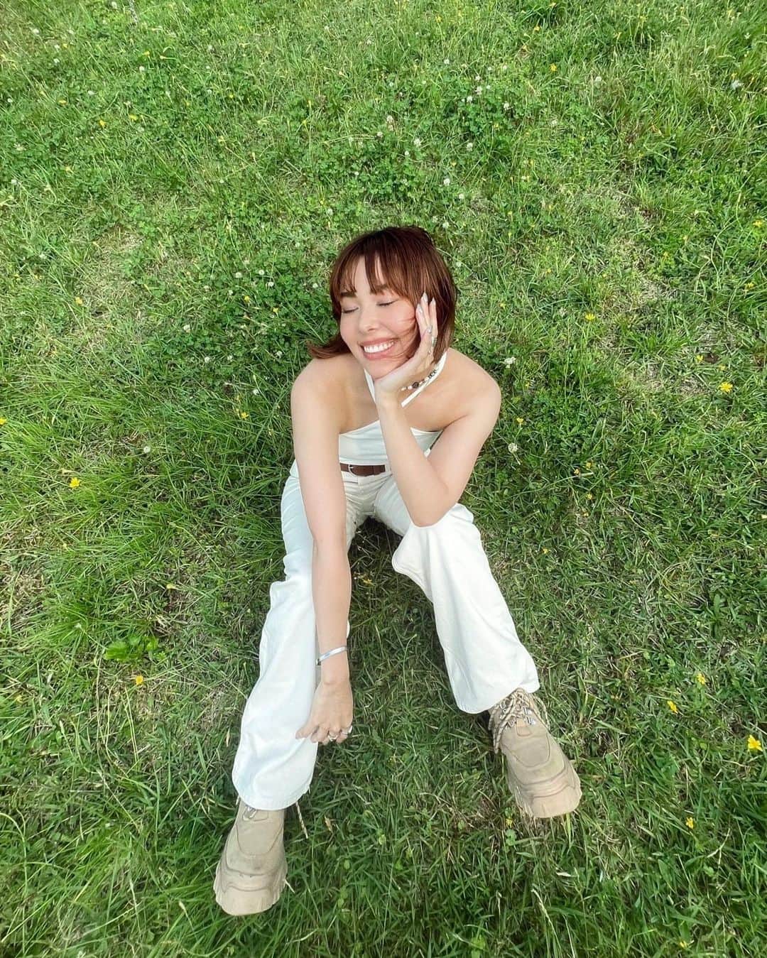 Akinaのインスタグラム：「sunny days ☀️」