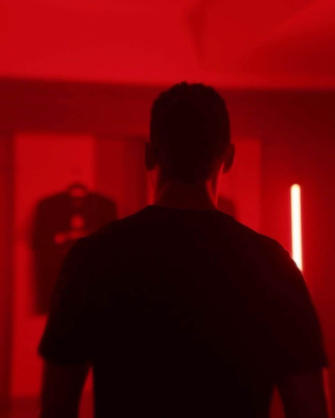 カリム・レキクのインスタグラム：「New chapters, New colours #PrideOfAbuDhabi 🤍🖤 فخر أبوظبي أناجزراوي 🖤🤍 @al_jazira_fc」