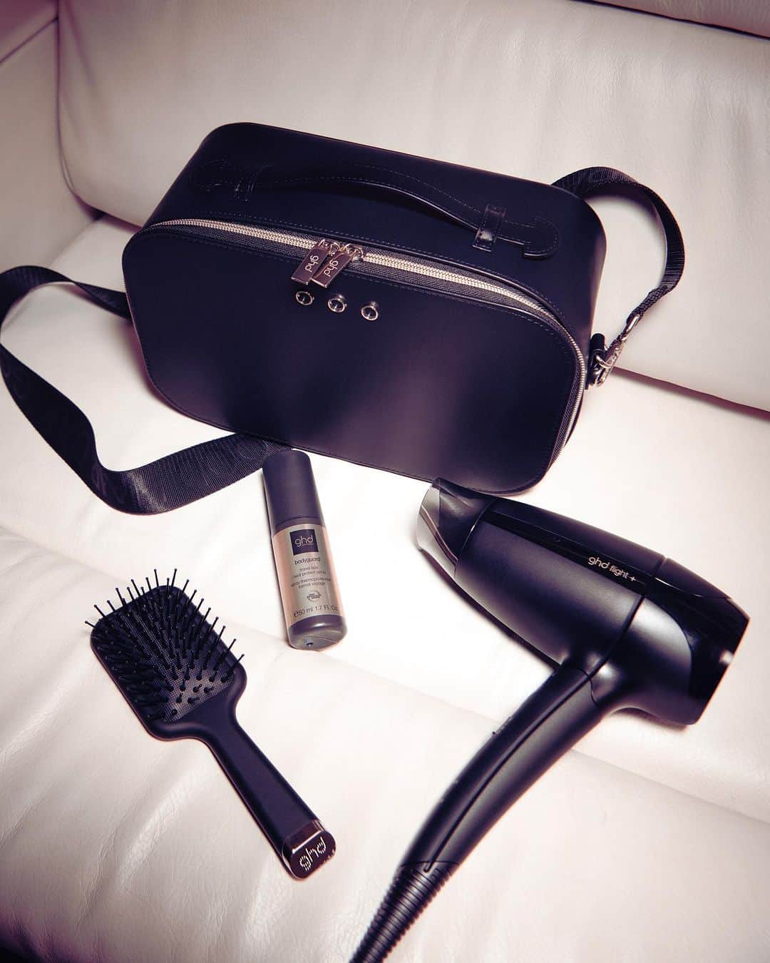 ghd hairさんのインスタグラム写真 - (ghd hairInstagram)「Say goodbye to hotel hairdryers and hello to ghd flight+ ✈️   At 49% lighter* and 25% smaller* this ultimate travel hair dryer delivers effortless, long-lasting blow dries on all hair types due to the advanced ionic technology. Also featuring a foldable handle ghd has your travel experience in mind, giving you extra space in your suitcase🧳   *vs ghd air   #ghd #besttravelhairdryer #travelhairdryer #holidayessentials #holidayhaircare」7月31日 4時01分 - ghdhair