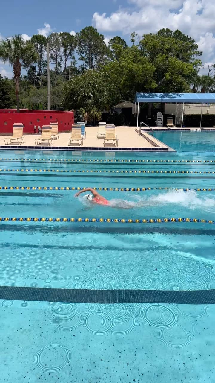 Julieのインスタグラム：「Double training day today! Getting ready for nationals 😊 . . . #swimmer #summerjulep #swimming #swim #swimlife #swimmerslife #swimtechnique #goswimming #swimmersofinstagram #instaswim #instaswimming #mastersswimming #instaswimmer #usaswimming #swimtraining #swimpractice」