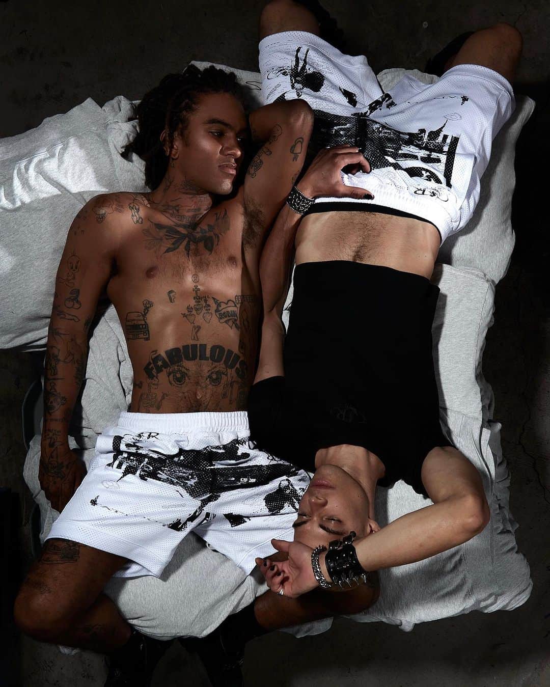 ケイリン・ルッソのインスタグラム：「B͓̽o͓̽y͓̽s͓̽  Purity shorts + little bone t’s available cailinrusso.com」