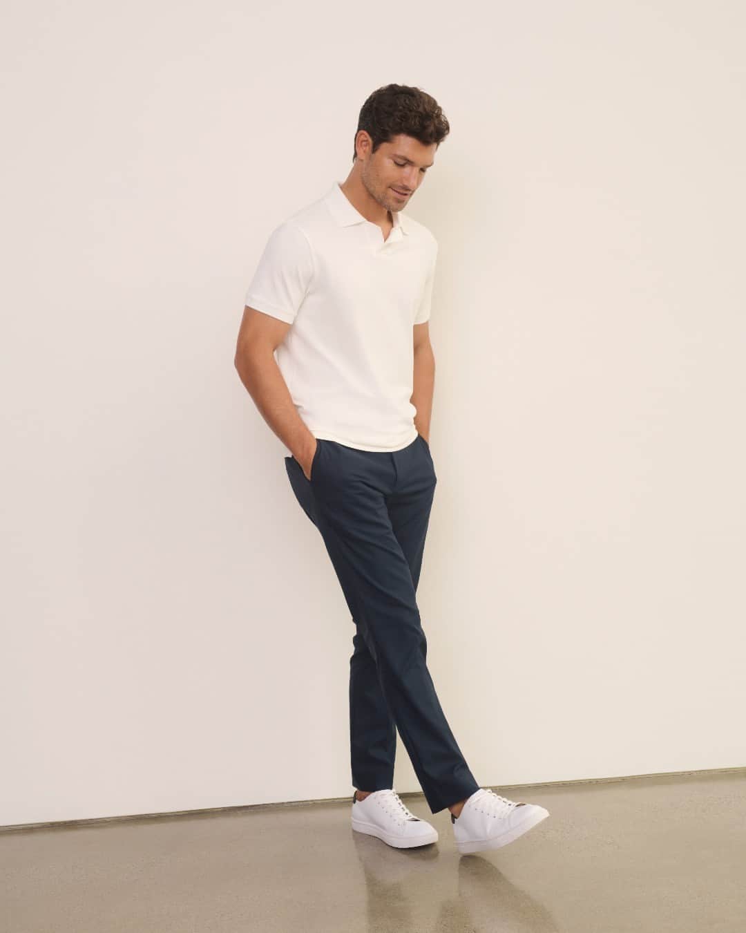 Club Monacoのインスタグラム：「"The Perfect Pants": Our 5-star Connor Chino looks as good with a t-shirt as it does a sportscoat」
